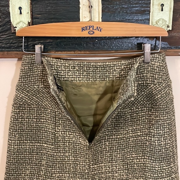 Sandra Angelozzi Green Boucle Trumpet Skirt Size 36 - Picture 14 of 16